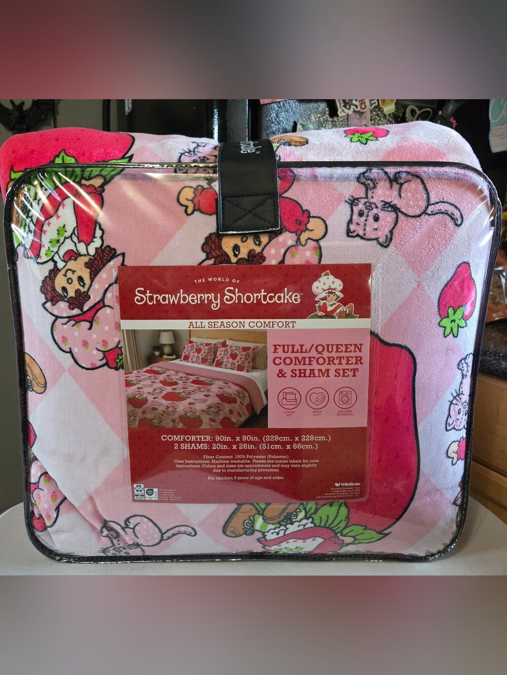 Strawberry Shortcake Plush Full/Queen Comforter Set